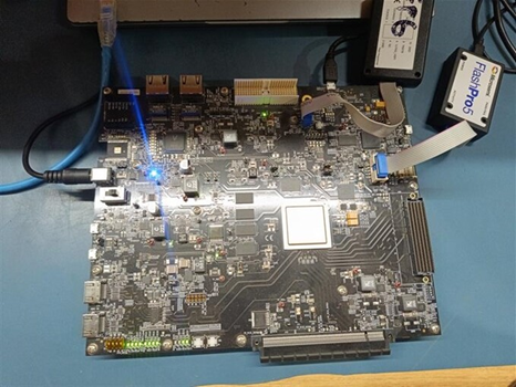 Enabling Dual Debug / Concurrent debugging: Simultaneous MSS Core ...